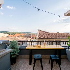 Nu Eleven Home โรงแรมในเวลีคอเทอร์โนโว