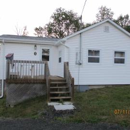 Cabin #5, medium size one bedroom cabin, hotel u gradu Cornwallis