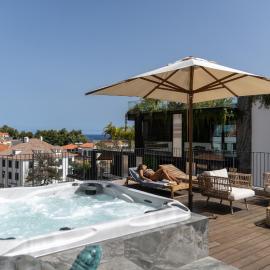 Luxury Rooftop Jacuzzi Penthouse at Savoy Insular