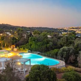 Marenea Suite Hotel, מלון במריטימה