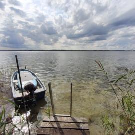 Ferienhaus mit Seeblick & optional mit kleinem Angelboot, hotel em Alt Schwerin