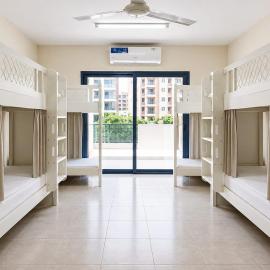 TIDY Premium Hostel DUBAI، فندق في دبي