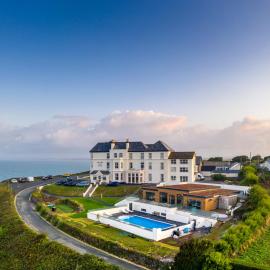 Mullion Cove Hotel & Spa, hotel v mestu Mullion