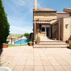Las Perdices de Toledo, hotell i Bargas