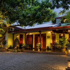 LLT Tourist Inn and Safari Jeep, hôtel à Wilpattu