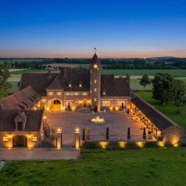 Château D - Roncheval, hotelli kohteessa Mouscron