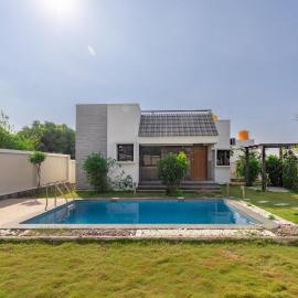 JhilMil Escape Pool Garden 1hr Koramangala HSR