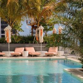 Luxury 2BR Skyline Views Rooftop Pool
