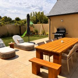 Maison morderne avec jardin paysager & Spa haut de gamme