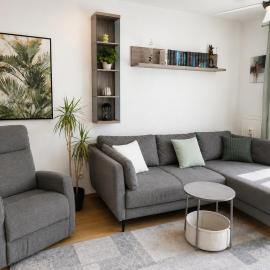 Zentrale 2-Zimmer-Wohnung mit Balkon & Parkplatz, отель в городе Шердинг