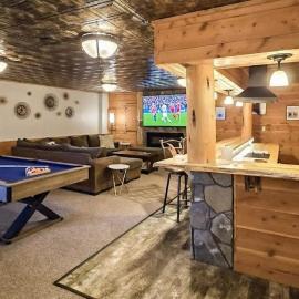 Eagle Pine Lodge