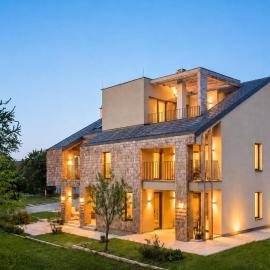 Plitvice Nest - 2 Bedrooms & 2 Bathrooms Gallery Apartment