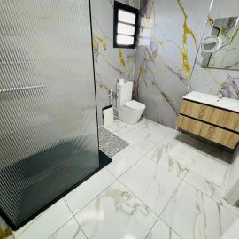 The Villa Golden Dream Suites, hotel sa Capesterre-Belle-Eau