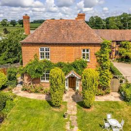 Herefordshire Farmhouse 5-bed near Much Cowarne