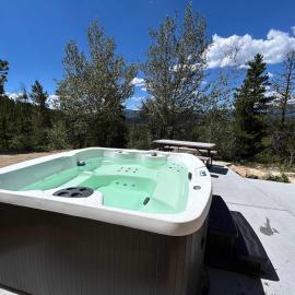 Wonder-View Lodge with Private Panoramic Mountain Views, hotel en Black Hawk