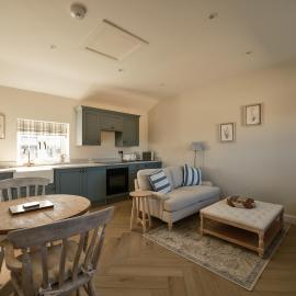Edlington Farm Retreats، فندق في Edlington