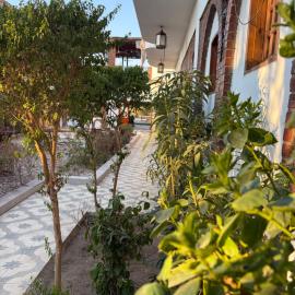 Amenhotep Hotel, hotel v destinaci Al Karnak