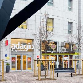 Aparthotel Adagio La Défense Esplanade, hotelli kohteessa Puteaux