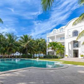 Love Beach W2 - Luxury Oceanfront Condo Pool