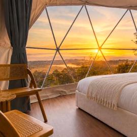 Land Nautical Glamping and Distillery โรงแรมในออร์ฟอร์ด