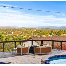 Hidden Oasis Near Safari - Wineries - Lakes, hotel i Escondido