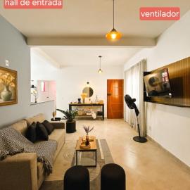 Casa nova 10 min Basílica 3 quartos com ar para 6 garagem, hotel em Potim