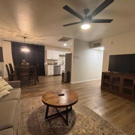 Fairview Hideaway - 3BR Near U of A & Downtown - EV Char
