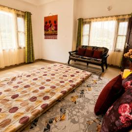 Whispering meadows cozy 1 bedroom stay, hotell sihtkohas Jutogh
