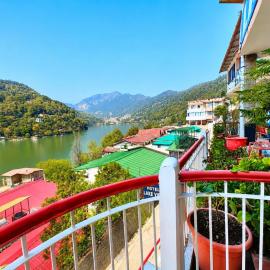 Hotel Lake View Nainital -Scenic Lakeside Retreat Near Mall Road with Cozy Rooms & Stunning Lake Views, hotel a Nainital