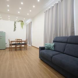 Jaracanda Guest House 1 Bellizzi vicino Salerno e Battipaglia、Bellizziのホテル