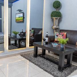 8 Hotel, hotel em Or Yehuda