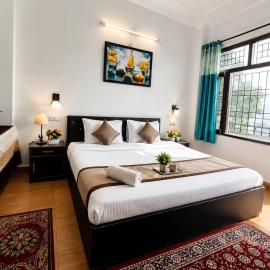 Wazir Home Stay, hotel em Barog