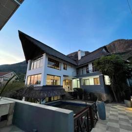 Galagos Guest House, hotell i Hartbeespoort