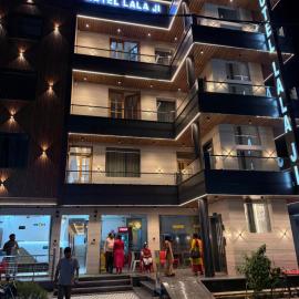 Hotel Lala Ji, hotel di Gogameri