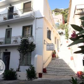 Filippos โรงแรมในAgios Kirykos