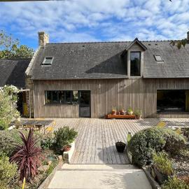 Ferme d'architecte dans la campagne de la La Torche