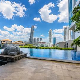 Riverside Condo 1BR Gym and Pool Near IconSiam