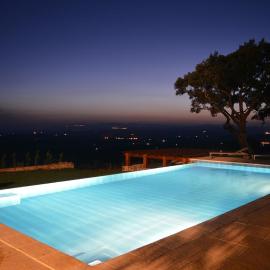 Fienile ristrutturato con piscina