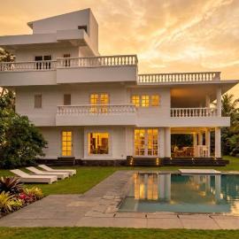 StayVista at Ivory House Villa with Pool, Beach View