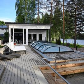 Stunning house with heated pool, jacuzzi and sauna