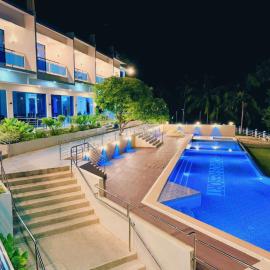 De Cairo's Mountain & Ocean View Resort