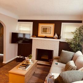Stylish 2BR Waterford Home Near Bloomfield Hills, Work, Travel & Extended Stays