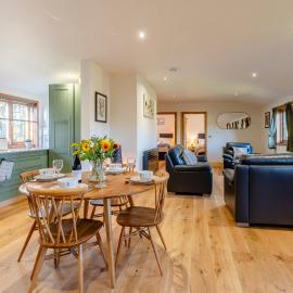 Bluebell Lodge-Uk32958، فندق في Molash