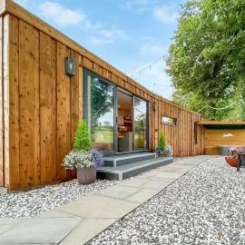 Den One - Uk52255