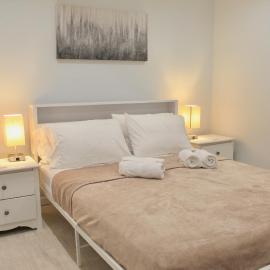 Two-Bedroom Apartments 10 Minutes From Manhattan in LIC