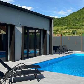 villa M&B, Hotel in Zbilje