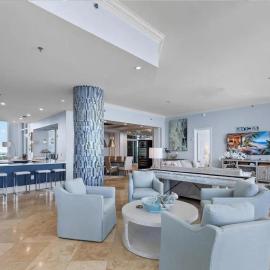 Spacious Gulf View Family Retreat