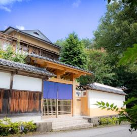春日光別館 HaruNikko New Wing -Traditional Japanese Ensuite Rooms, готель у місті Нікко