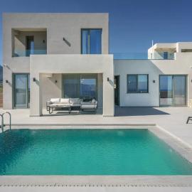 Prestige Sea Breeze Villa Heated Pool & Jacuzzi