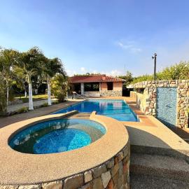 Casa vacacional con piscina privada Safari Ranch, hotel Valenciában